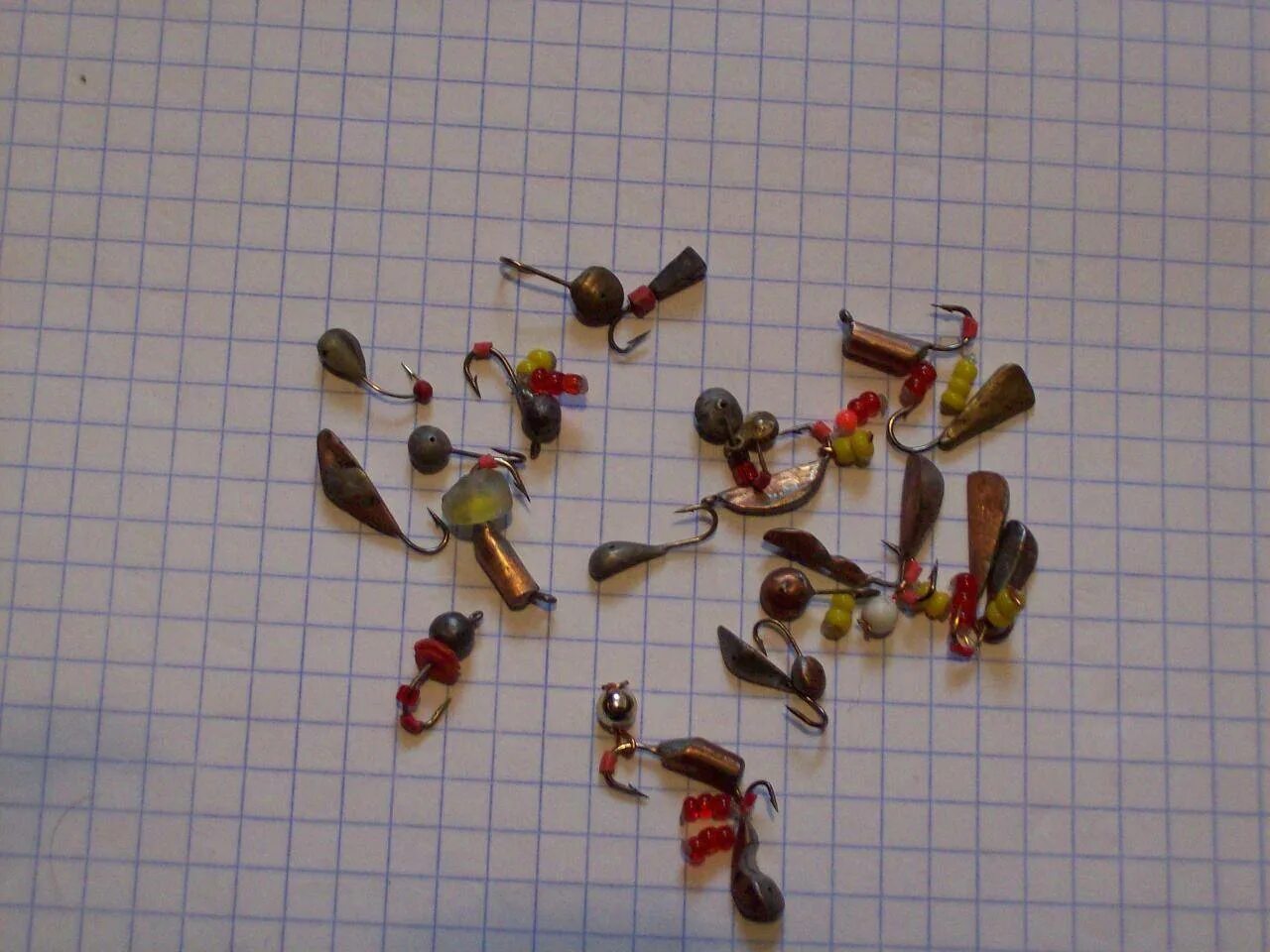 Самодельные мормышки для зимней рыбалки. Как сделать мормышку. Мормышки чертики уколова. Самодельные мормышки. Мормышки и блёсна для зимней рыбалки самодельная.