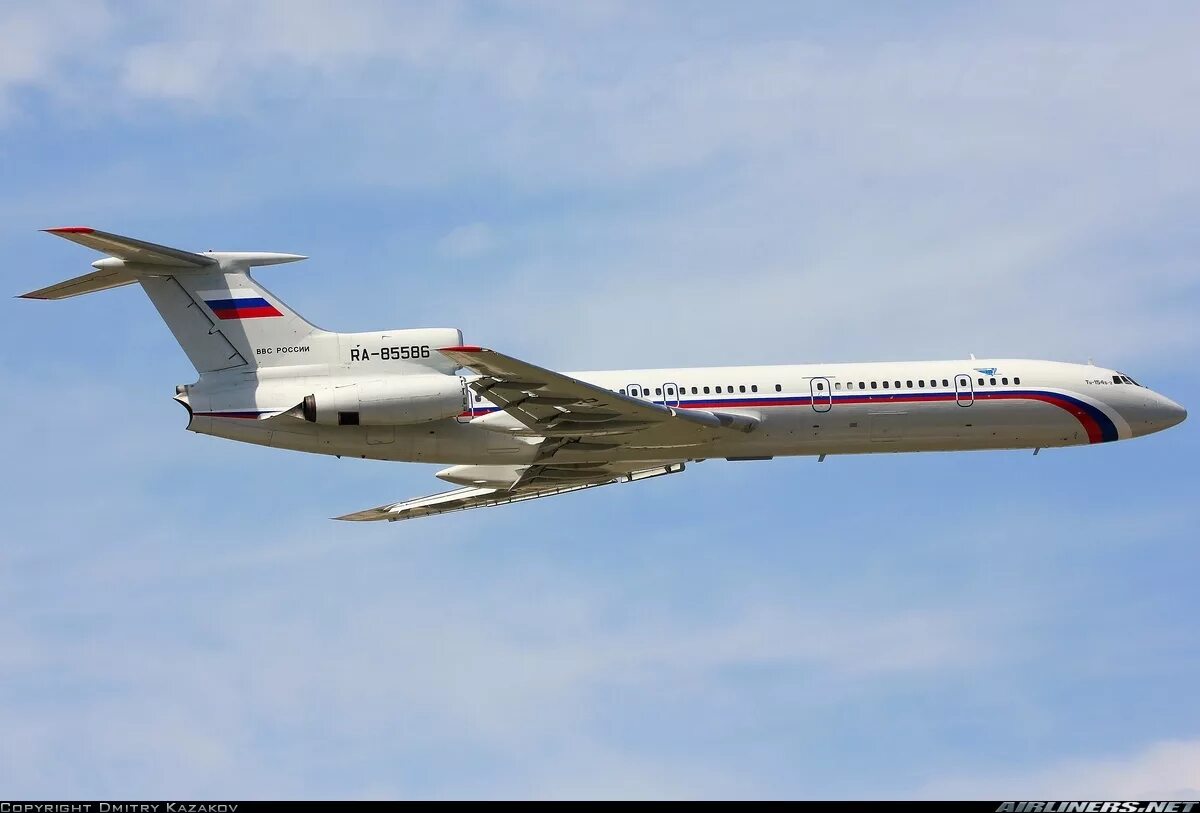 Россия эйр. Ту-154б-2 ra 85586. Самолет ту 154. Ту-154б-2. Ту 154 Ейск.