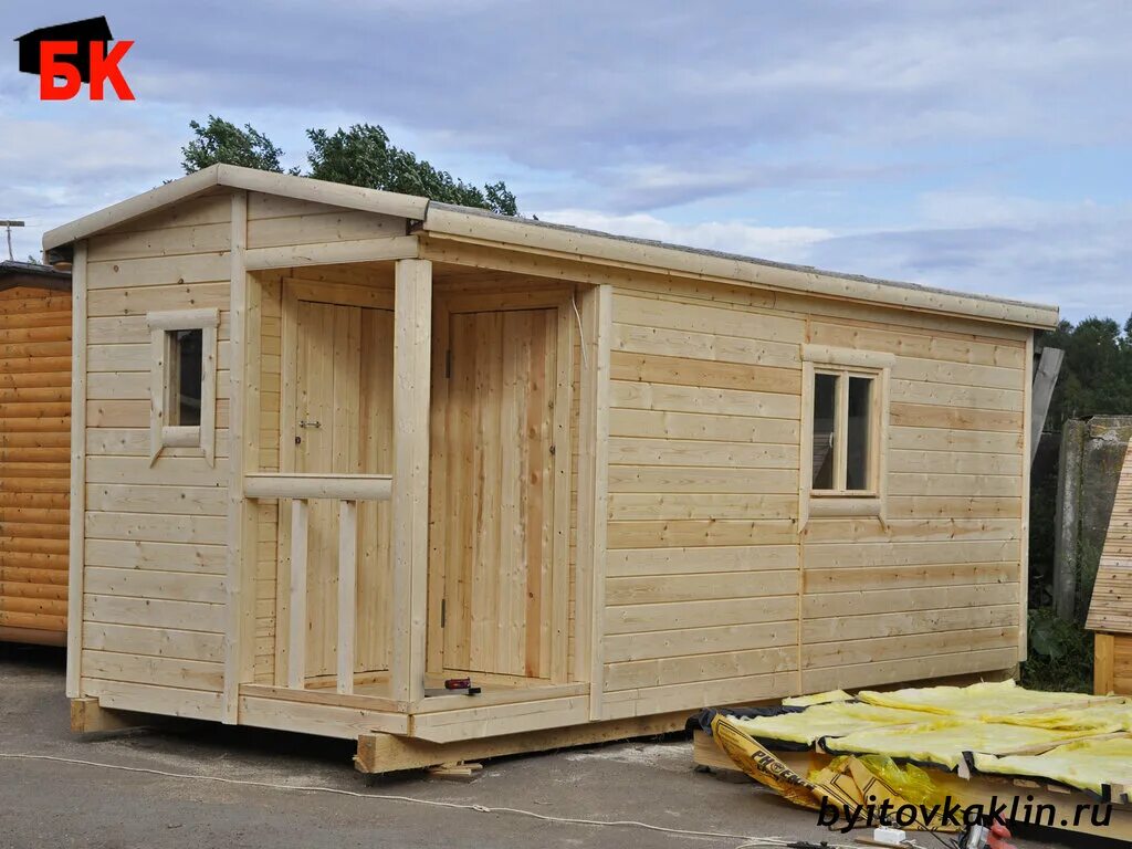 бытовка дерево. деревянная бытовка 2x2. бытовка. бытовка деревянная. домик бытовка.