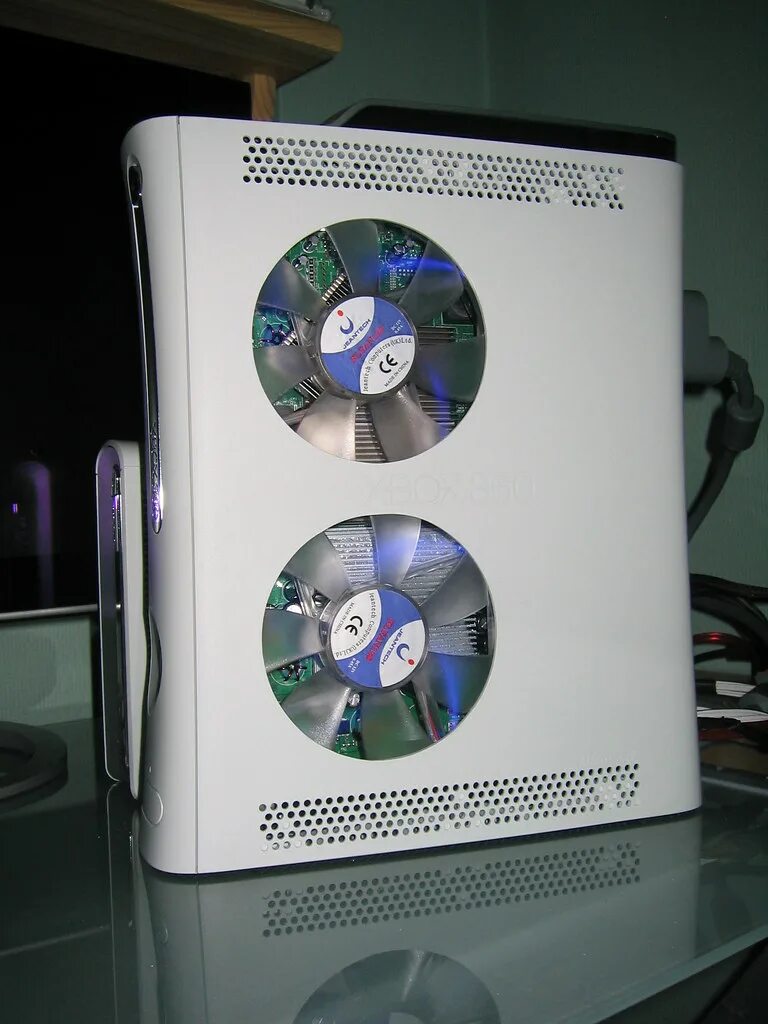 Охлаждение Xbox 360 fat. Xbox 360 Slim кулер. Вентиляция Xbox 360 Slim. Xbox 360 s охлаждение.