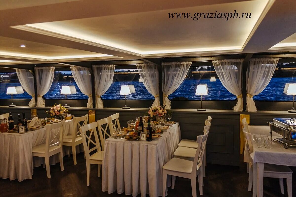 Вояж теплоход. Теплоход вояж самара. Теплоход река волга кострома. Теплоход санкт-петербург валаам. Прогулочный теплоход вояж самара.