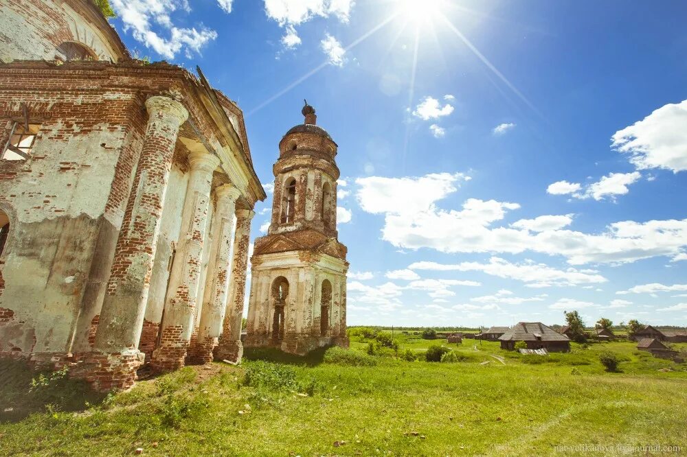 Село Вороновка, храм Тихвинской иконы Божией матери. Вороновка Ульяновская область Церковь. Вороновка Инзенский район Церковь. Церковь в Тиинске Ульяновской области.