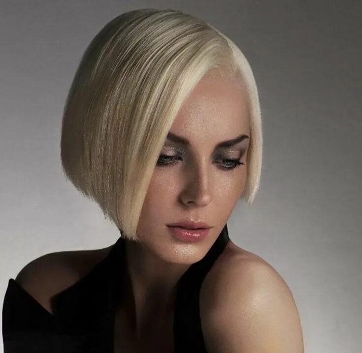 short blonde Short straight haircut, Straight hairstyles, Bob haircuts for women