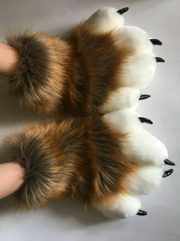 Фурсьют фурчатки волк. Маникюр кошачья лапка пушистая. Fursuit paws лапки. Fursuit paws лапки. Лапа лисы.