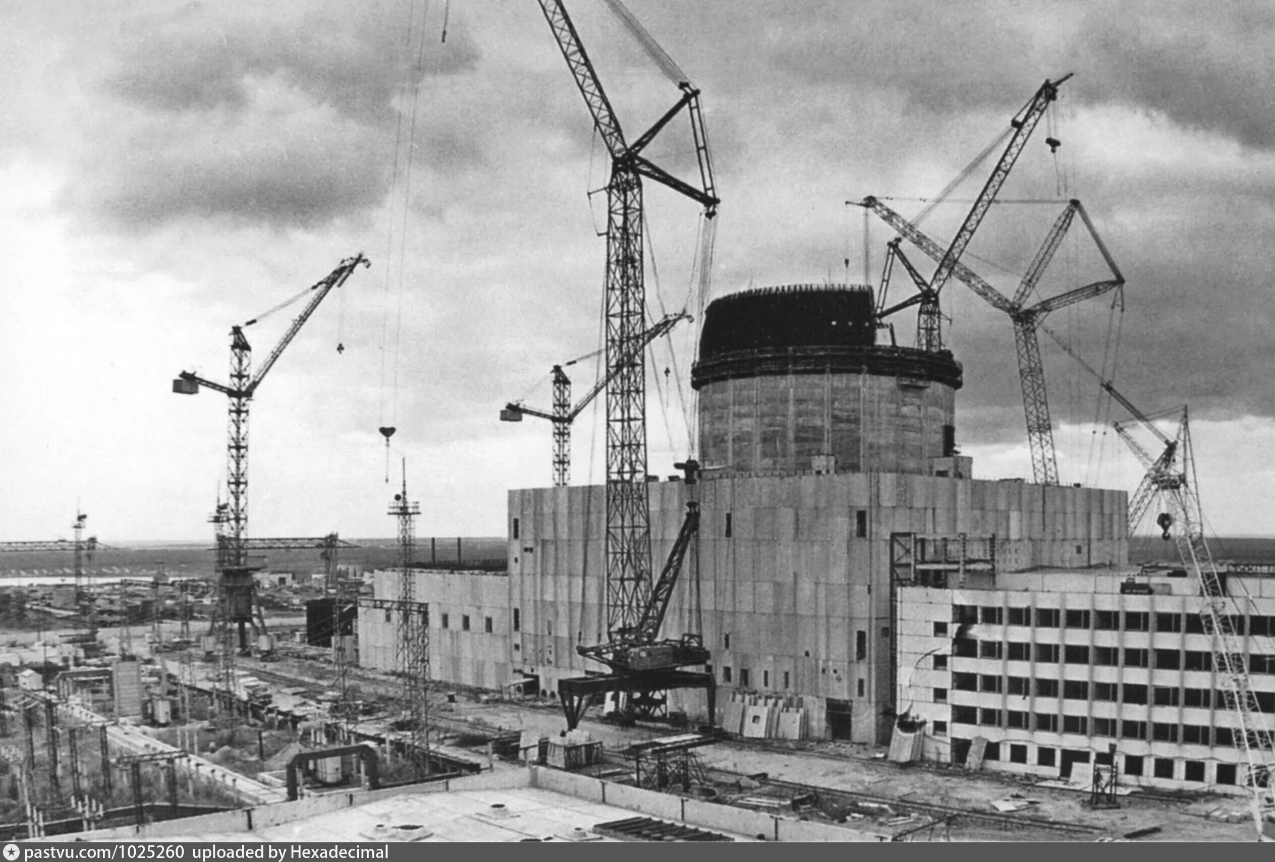 Игналинская аэс 3 блок. Советские аэс. Заречный свердловская область атомная станция. Реактор амб-100. Белоярская аэс амб.