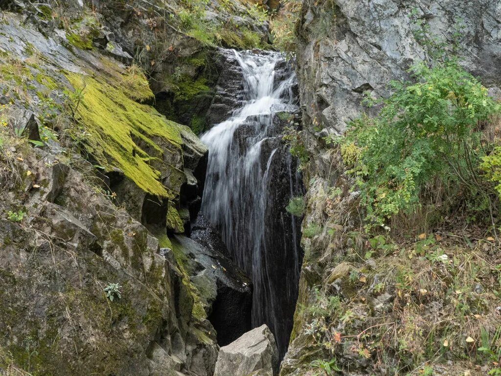 Новосибирский водопад. Прямской водопад. прямской водопад маслянино. водопад прямское маслянинский район. прямской водопад новосибирская область фото.
