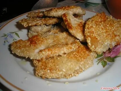 Куриные грудки в кунжуте на сковороде