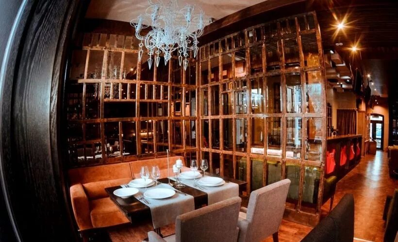 Йохан пивохан томск кирова меню. Ресторан француз новогиреево. Ресторан француз омск. Мы же на ты томск. Иван в ресторане "география".