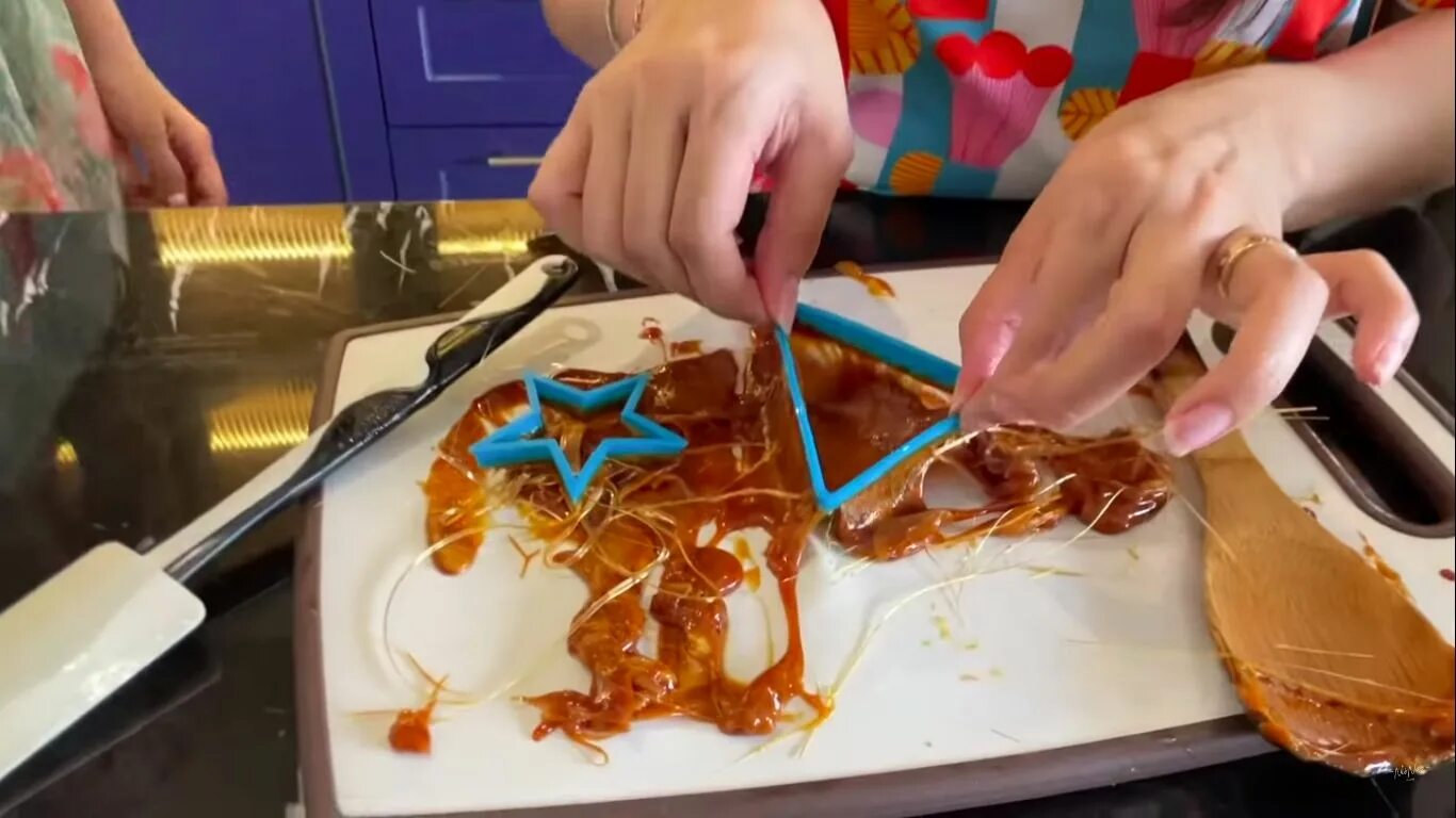 Фигурка кальмара. Кальмар и осьминог. Сделай игру кальмара. Маска кальмара. Сделай игру кальмара.