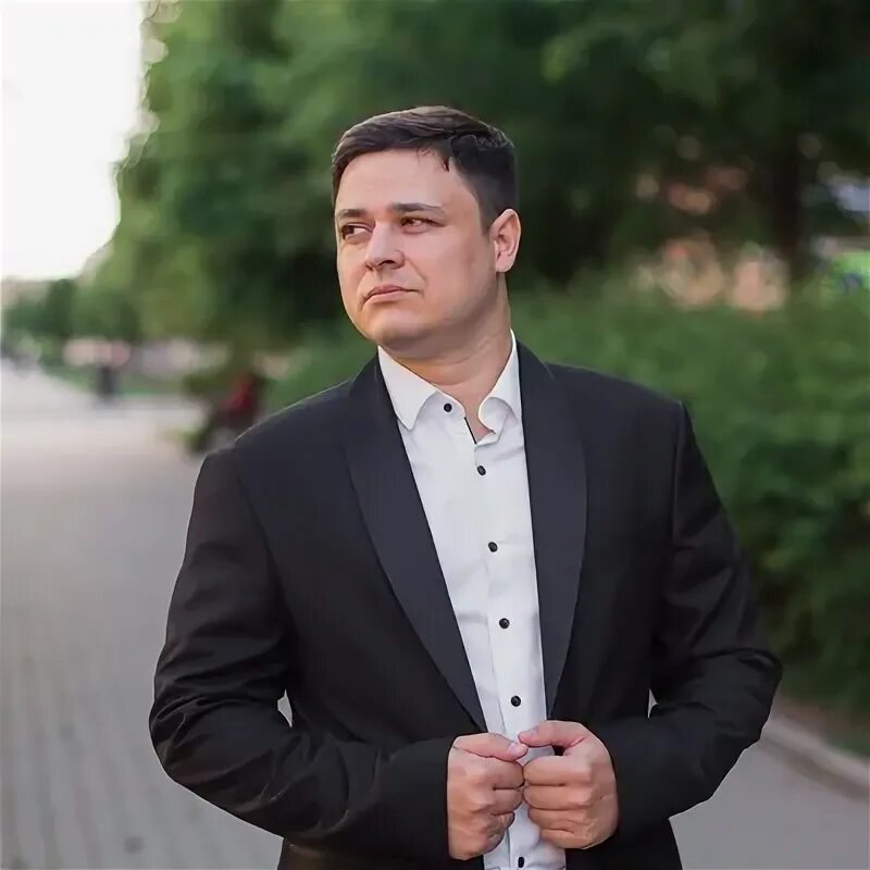 Презентация для демонстрации классного часа "Как умел, так и жил..." (по творчес