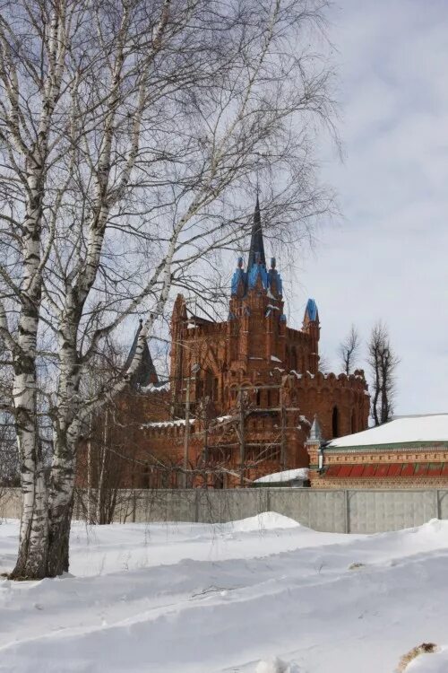 Малые соли Церковь Георгия Победоносца. Малые соли замок Некрасовский район. Замок в Некрасовском районе малые соли Ярославской области. Замок в малых Солях Ярославль. Приход отдельно