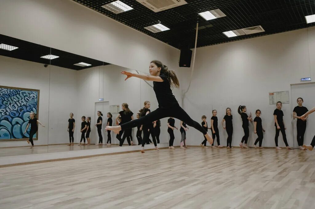 Танцевальная студия столица евпатория 2022. Чемпионика танцы. Нижний новгород танцы в 110 школе. Хрустальная туфелька великий новгород. Турнир бальные танцы тула.