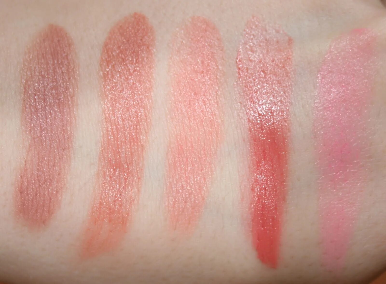 Blush brown. Bobbi Brown румяна blush Nectar. Bobbi Brown blush pale Nectar. Румяна Бобби Браун нектар свотч. Румяна Bobbi Brown pale Nectar.