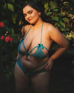 சுத்தம் போறாது என்று சொல்லி, பூஜை ரூமை தானே பெருக்கி மெழுகி கோலம் போடுவாள்....