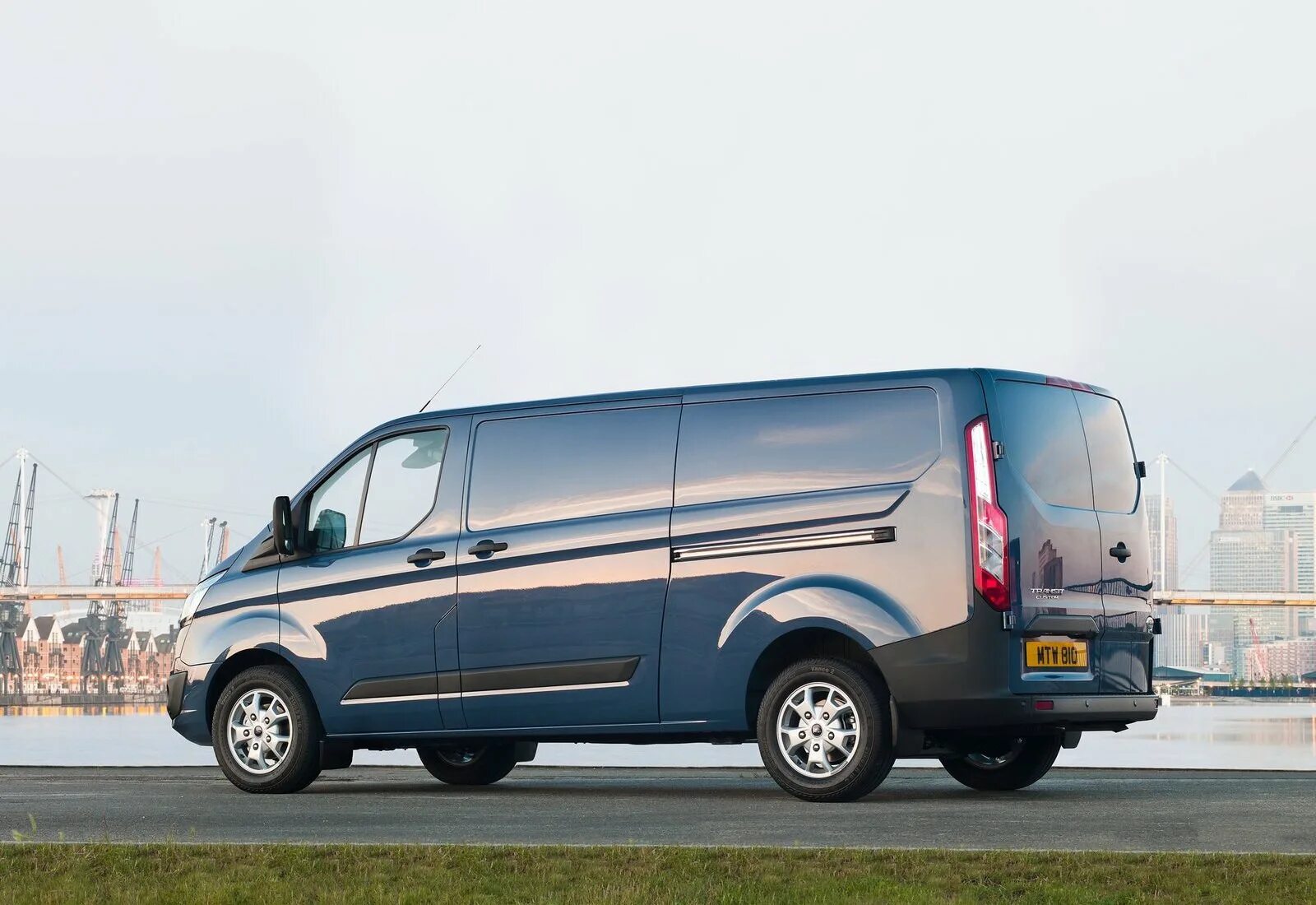 Ford Transit Custom 2016. Ford Transit Custom 2020 фургон. Ford Transit Custom 2013. Ford Transit Custom 2015.