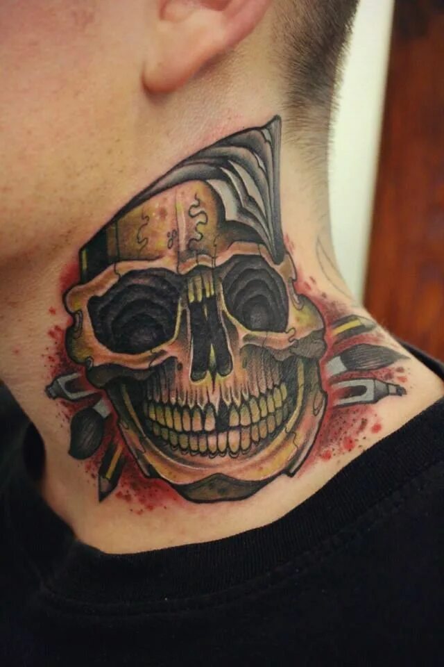 Тату черепа на шею. Татуировки на шею мужские череп. Тату на шее мужские череп. Тату на шее мужские череп. Тату на шее мужские череп.
