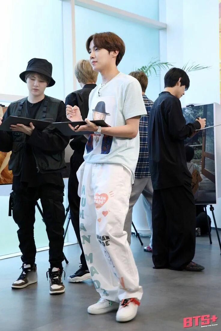 Раны с бтс. Bts ран 106. чимин ран 106. ран бтс чимин 106 эпизод. jhope бтс 2025.