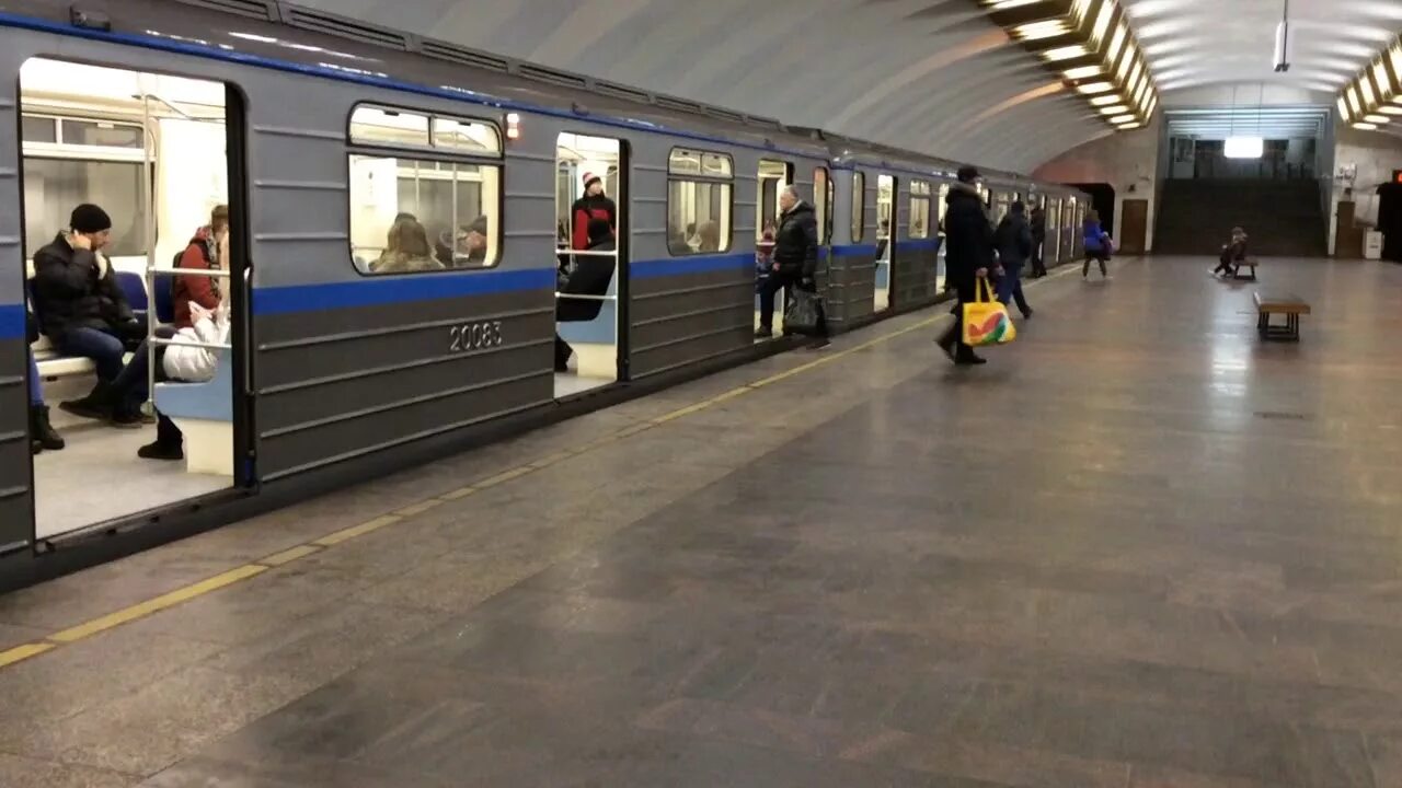 Ленинская (станция метро, нижний новгород). Станция метро ленинская нижний новгород. Нижегородский метрополитен нижний новгород. Станция ленинская нижегородский метрополитен. Ленинская (станция метро, нижний новгород).