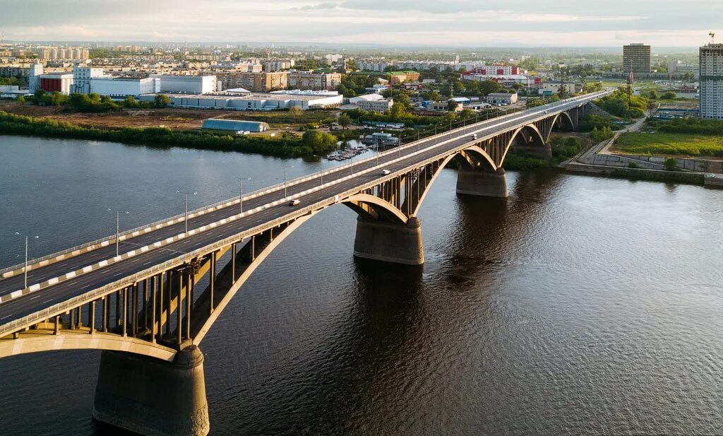 Мост через волгу в нижнем новгороде. Нижний Новгород мост через Волгу. Молитовский мост Нижний. Мызинский мост Нижний. Мызинский мост река Ока Нижний Новгород.