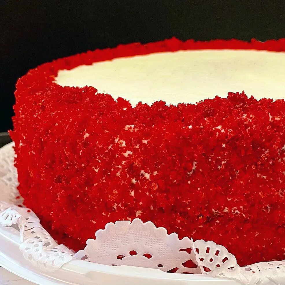 красный бархат с клубничным конфи. красный бархат спар. красный бархат с кремом чиз. красный бархат москва. красный бархат москва.