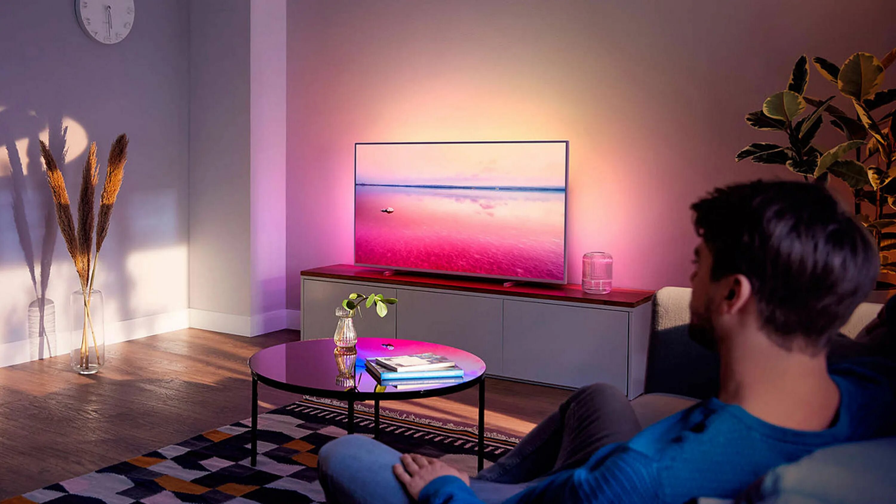 Телевизор филипс 50 эмбилайт. Philips ambilight 50. филипс 43 эмбилайт. ambilight проекция. телевизор philips 70pus7304 69.5&quot; (2019).