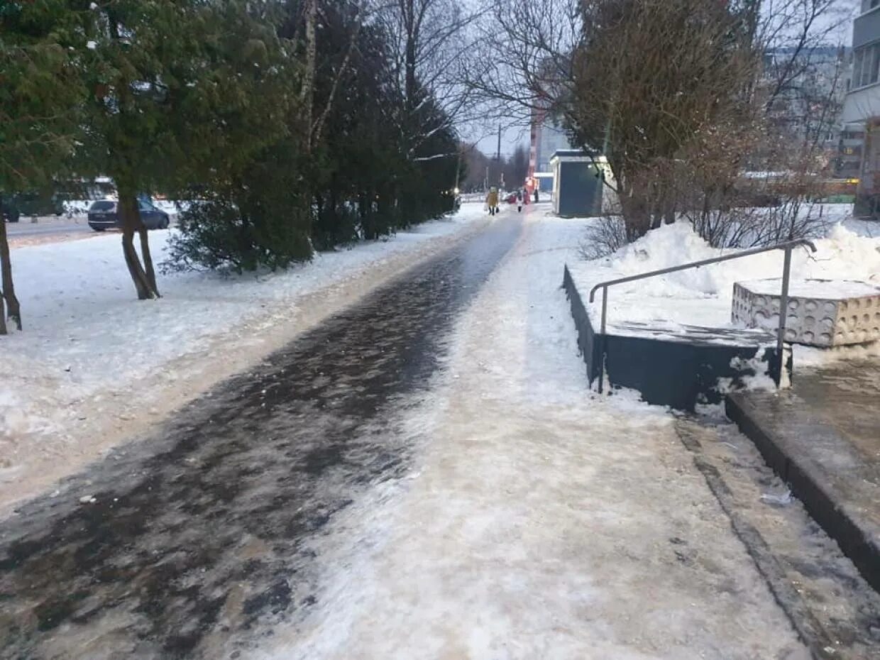Гололёд в орле. Гололед орел. Зима город гололед. Снег и гололедица. Гололед эстетика.