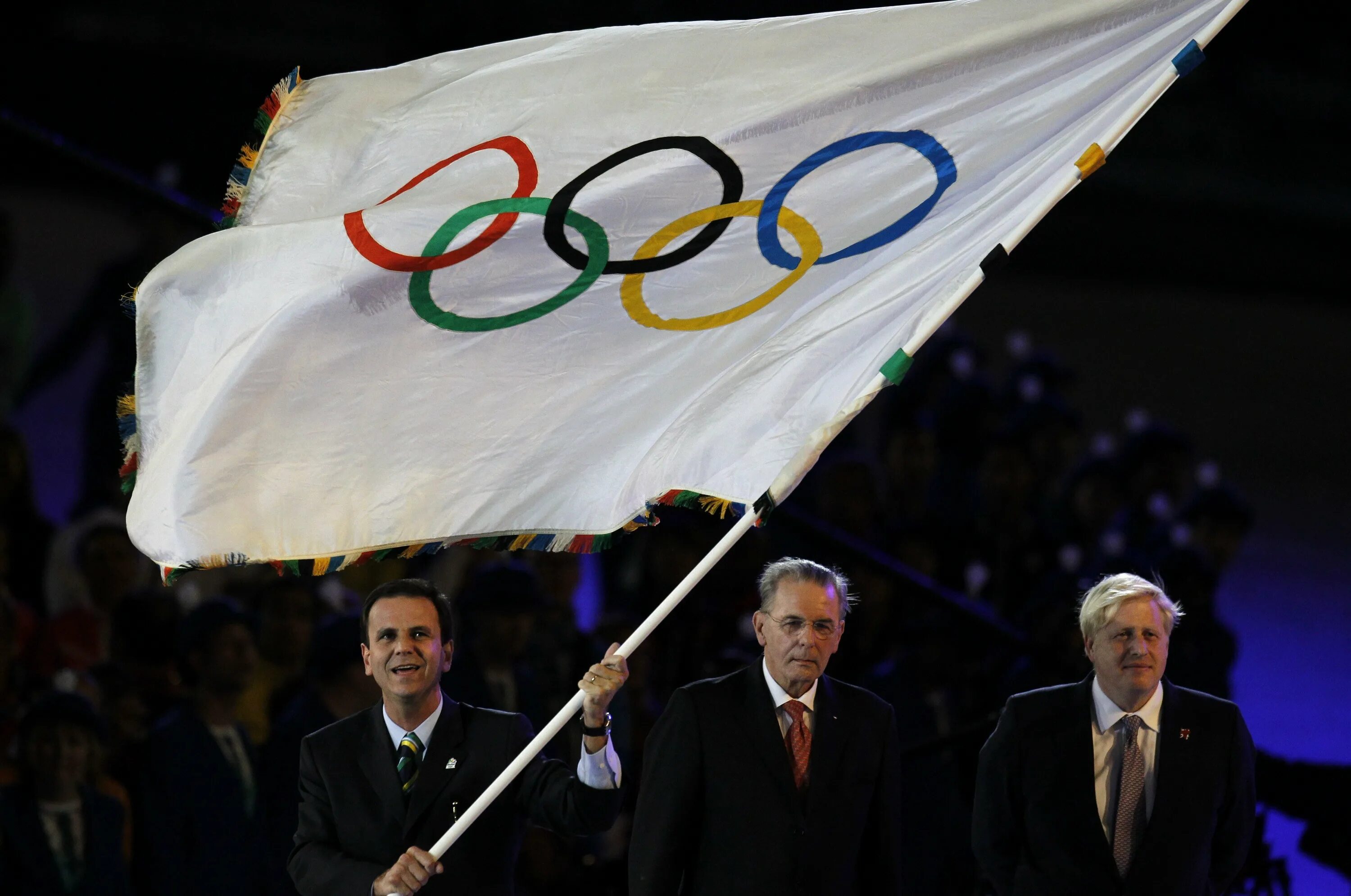 Флаг зимних олимпийских игр. Первый Олимпийский флаг. Олимпийский флаг 1914. Олимпийский флаг 1920 года.