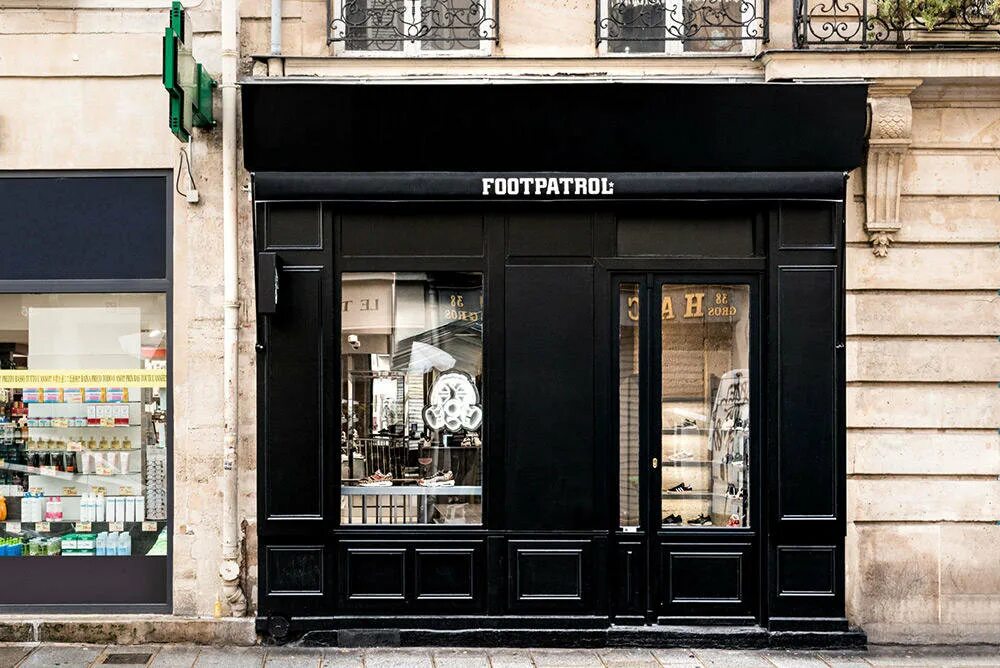 Магазин Footpatrol в Париже. Магазин Footpatrol в Лондоне. Бутики в Париже. Французский бутик. Париж бутики