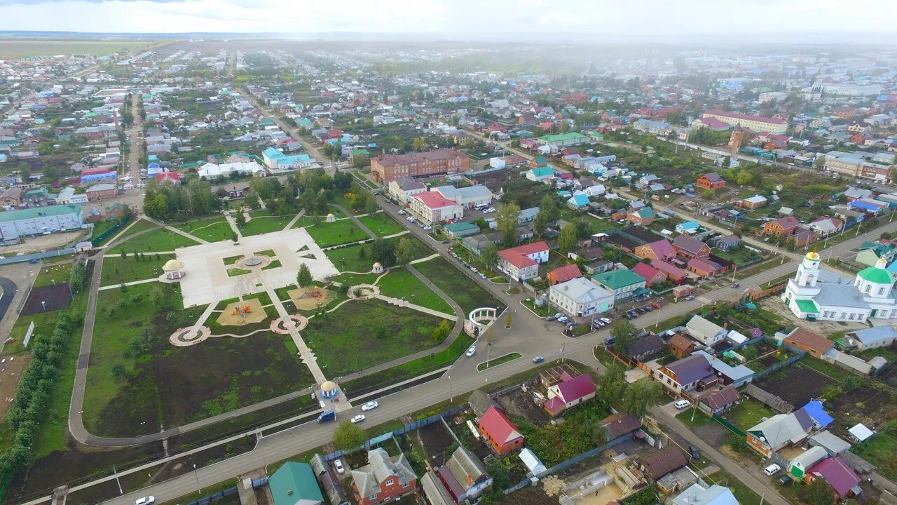 Татарстан буинский. Город буинск татарстан. центр город буинск. город буинск центральный парк. население города буинск татарстан.