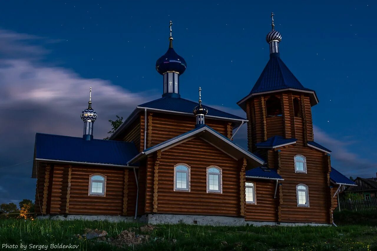 Церковь нижний поселок. Храм нижняя пойма красноярский край. церкви пермского края. рабочий поселок теплая гора пермский край.