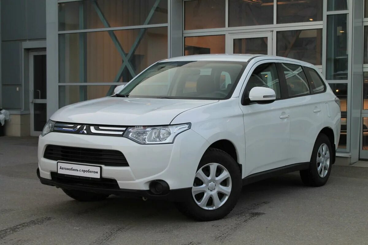 Mitsubishi lancer 10 white. Mitsubishi asx 2013 белый. мицубиси асх белая. мицубиси аутлендер белый. Mitsubishi asx белый 2012.