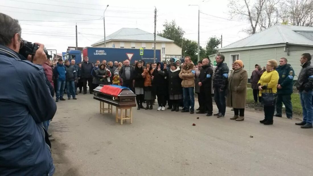 Погода спасск по часам. Город Спасск Пензенская область. Похороны в Спасске Пензенской области. Похороны в Спасске Пензенской области мобилизованного. День города Спасск Пензенской области.