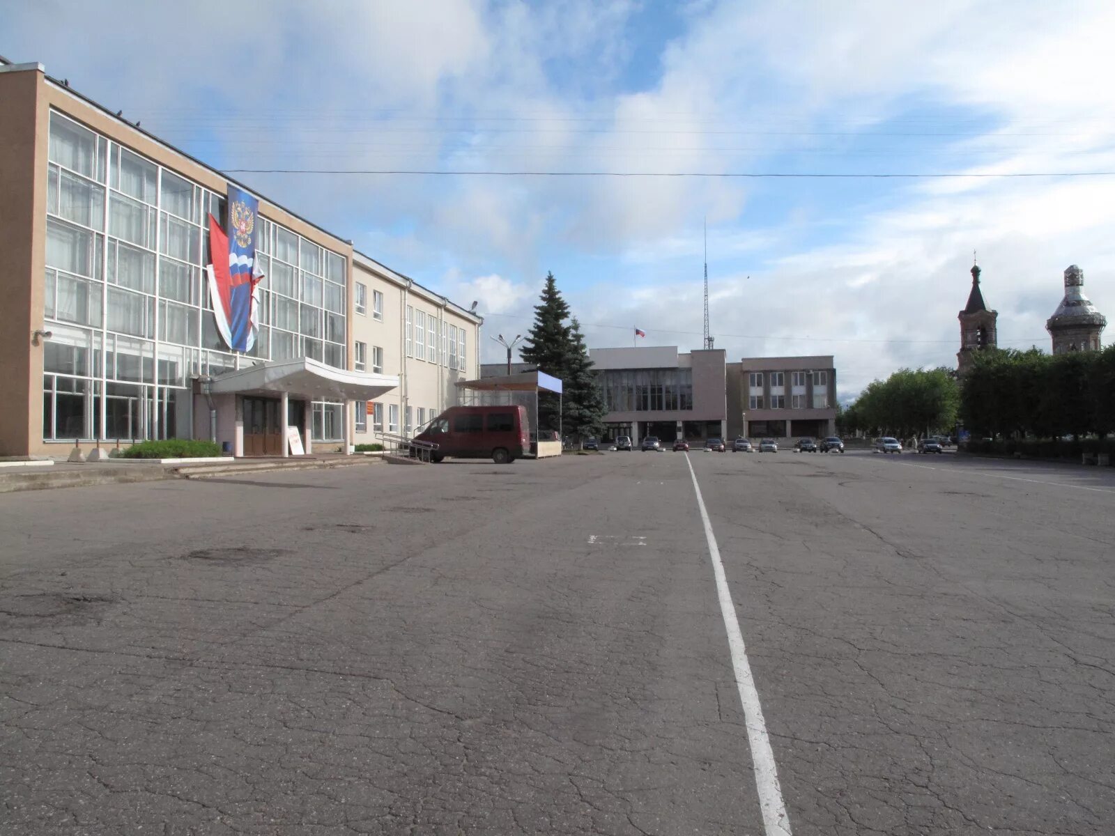 Урицкого д. Проспект володарского в луге ленинградской области. Поселок луговое калининградская область на карте. Г. Ленинградская область, луга, проспект урицкого, 64.