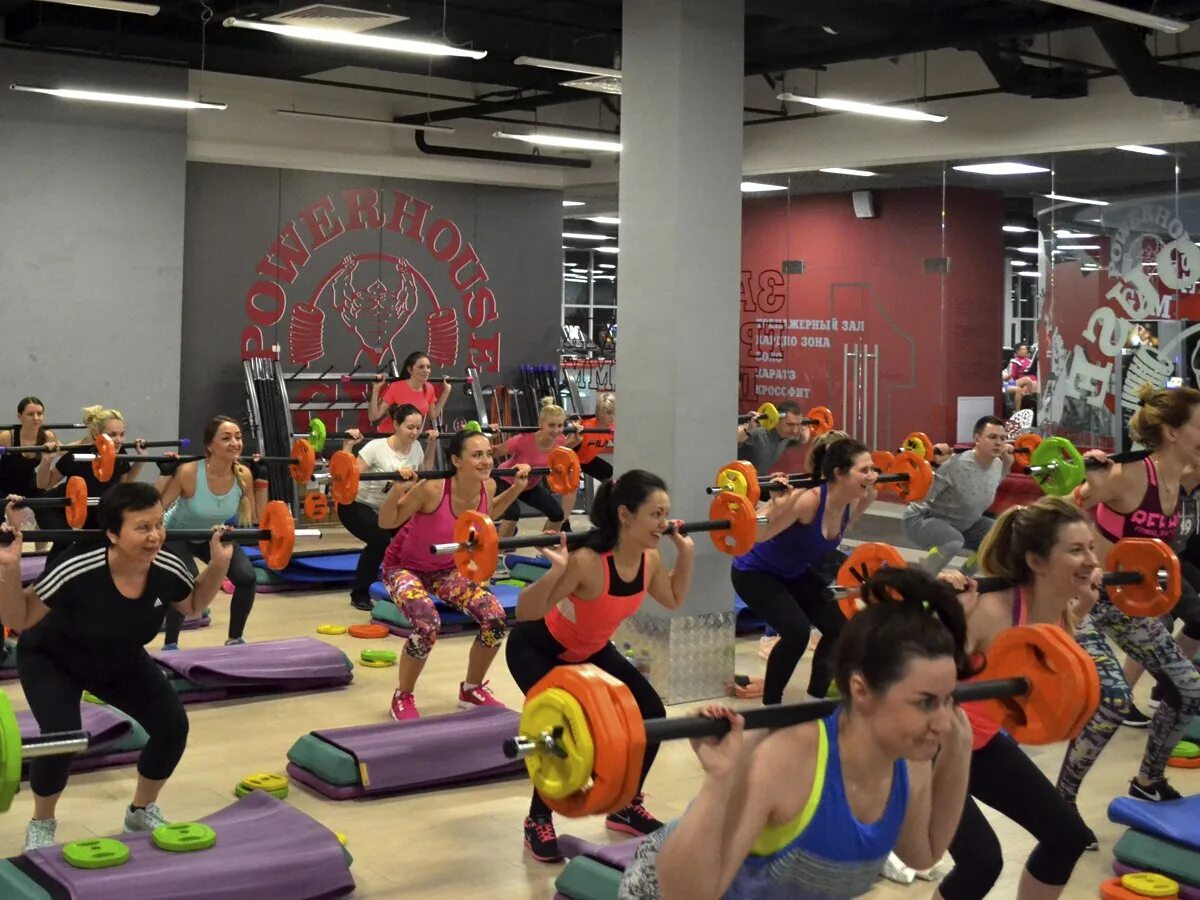 Powerhouse gym wallpaper. Powergym селигерская. Powerhouse ивана сусанина. Powerhouse ивана сусанина. Elite gym.