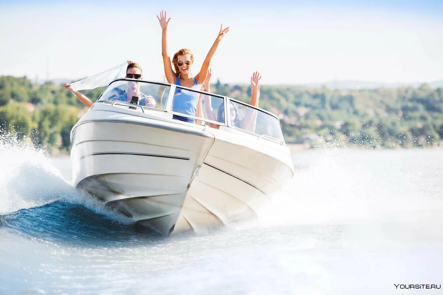 Прогулка на катере. Прогулка на катере. Телецкое озеро катер. Высота транца нептун 3. Прогулки на катере визитка.