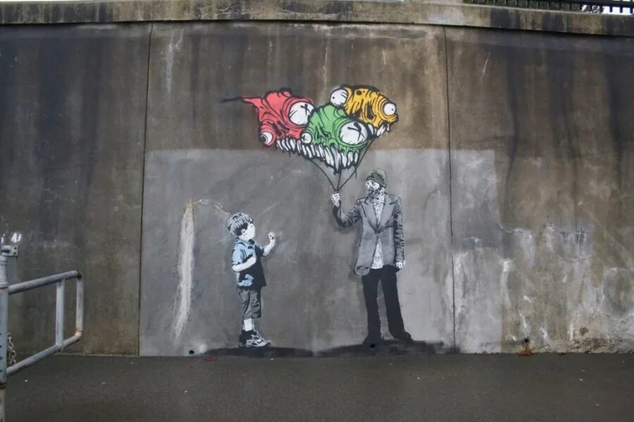 Граффити шар судьбы. Стрит арты со смыслом. Граффити шар судьбы. Граффити gg. Граффити шар судьбы.