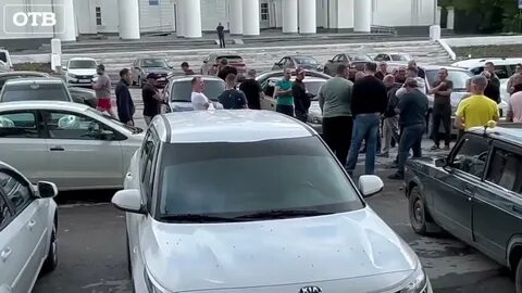 Таксисты устроили