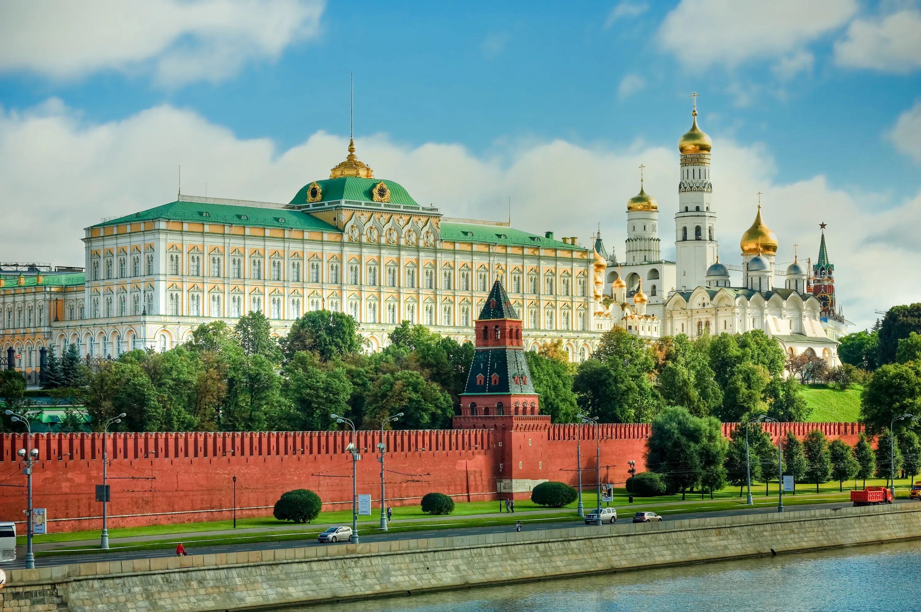 Московский Кремль Moscow Kremlin. Московский Кремль Moscow Kremlin 1988. Московский Кремль Moscow Kremlin 1970. Кремль Московский — Нерушимая крепость. Кремлевская крепость