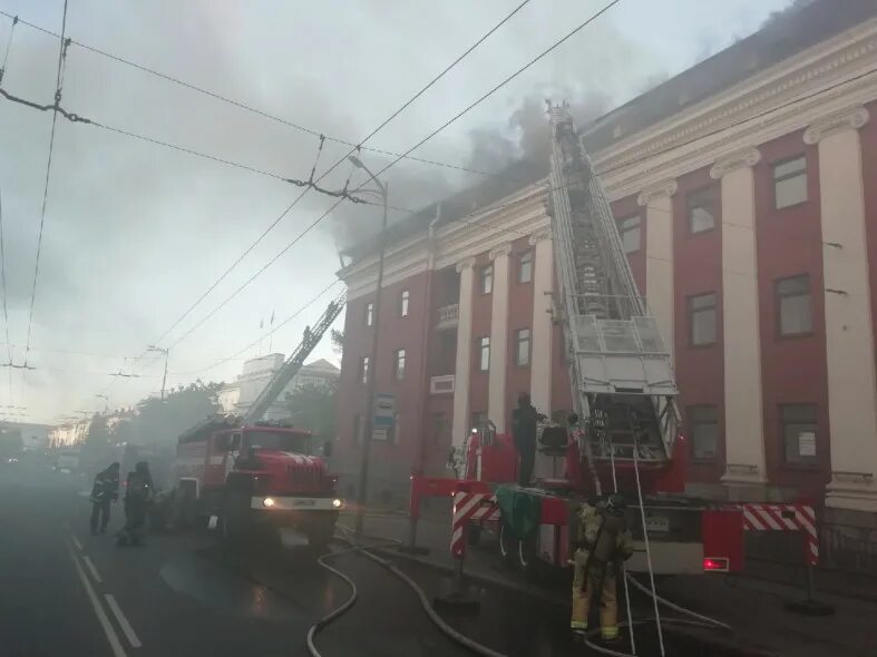 Гостиница Северная Петрозаводск пожар. Гостиница Северная Петрозаводск. Ленина 33б Петрозаводск. Петрозаводск проспект Ленина 33б. Сгорел северный