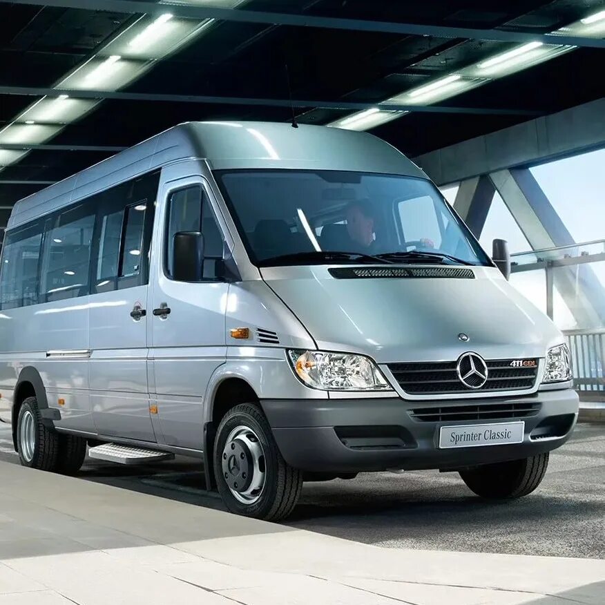 Ооо перевозка пассажиров. Mercedes Benz Sprinter Classic. Мерседес Бенц Спринтер Классик. Трансфер Мерседес Спринтер. Микроавтобус Мерседес Спринтер.