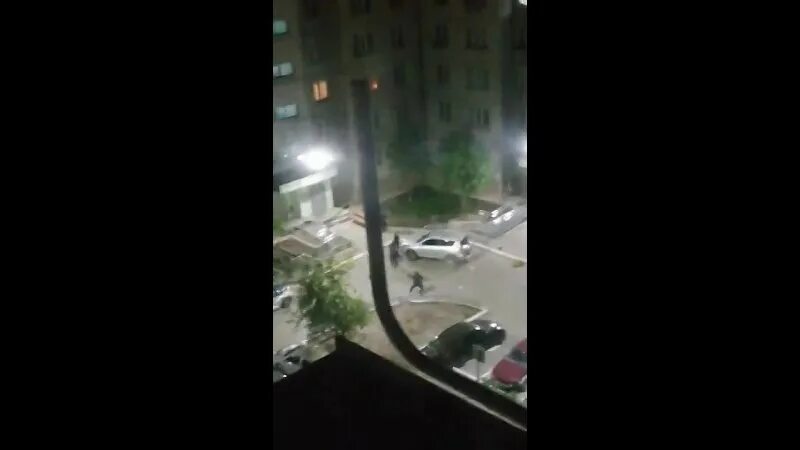 перестрелка в тюмени 5 января. стрельба в кристалле тюмень. перестрелка в тюмени 5 января. стрельба тц зимой. ночные перестрелки в тюмени 2018.