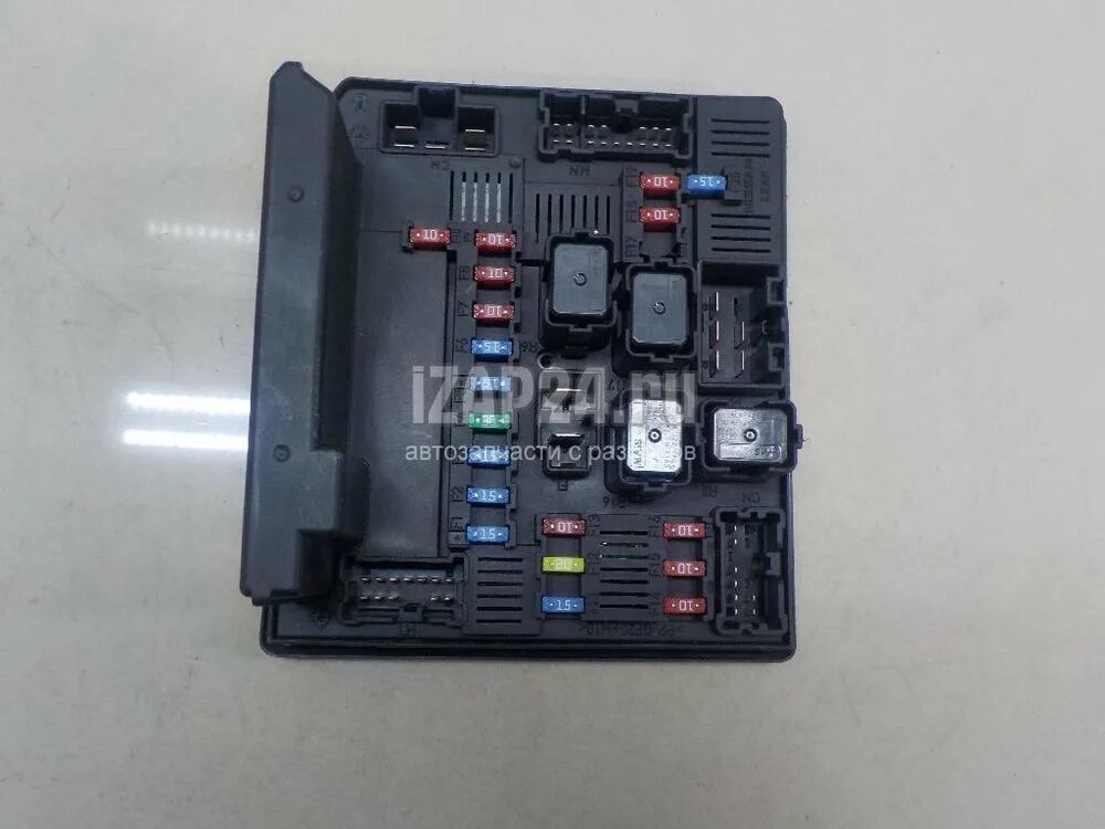 Nissan qashqai блок предохранителей. Предохранители nissan qashqai j11. Блок предохранителей на ближний свет ниссан кашкай j10. Nissan qashqai блок предохранителей. Блок предохранителей ниссан куб z12.