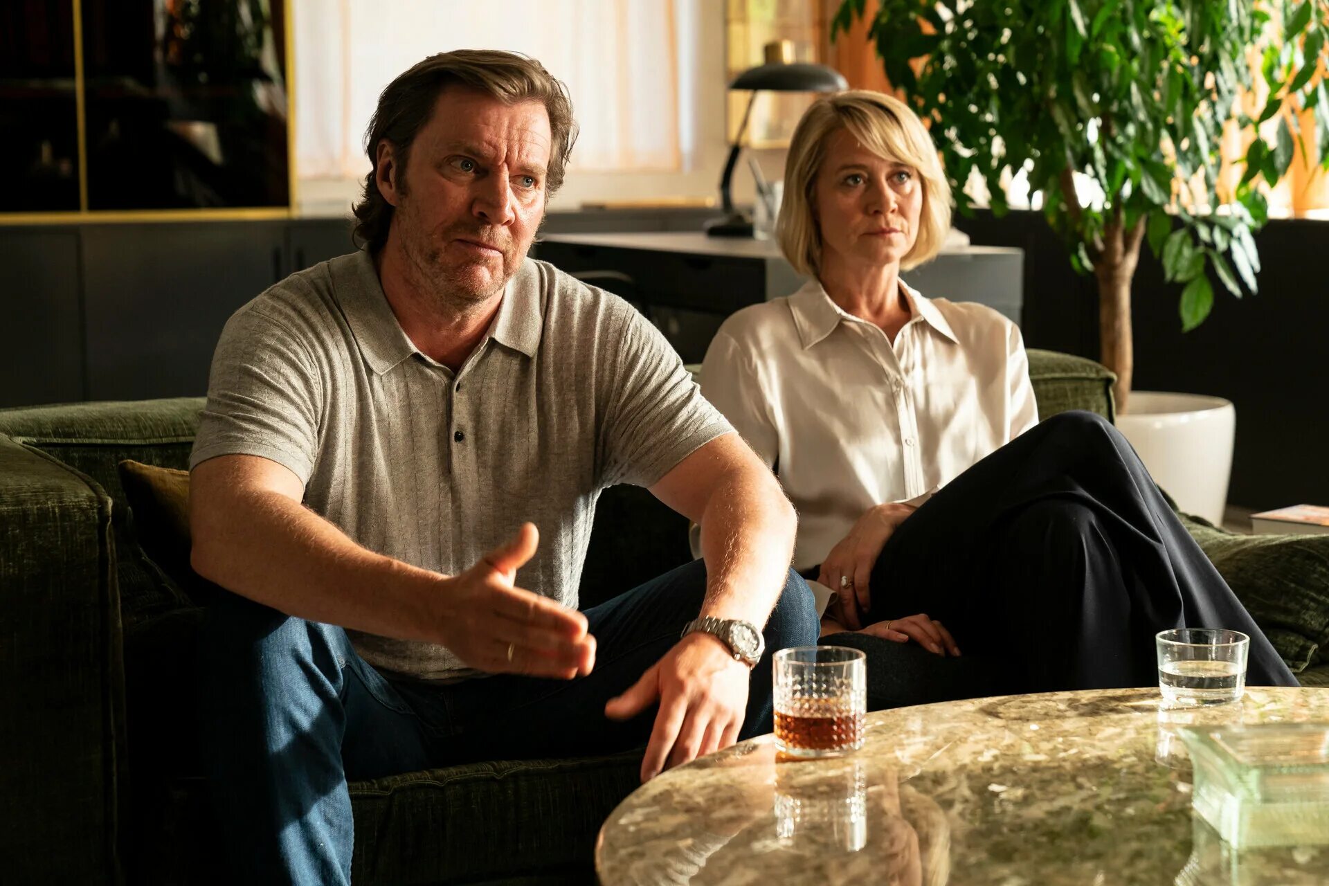 королева сердец всех. трине дюрхольм королева сердец 2019. трине дюрхольм королева сердец 2019. королева сердец dronningen. густав линд королева сердец.