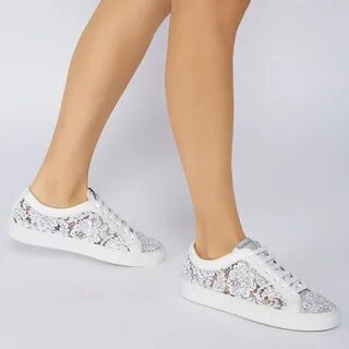 Кружевные кеды
