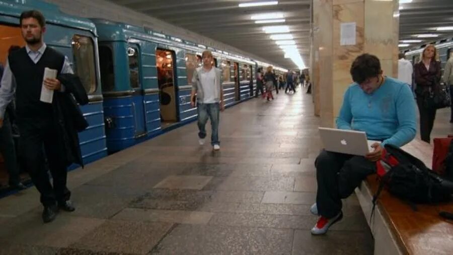 Сайт интернета метро. Вай фай в метро. Интернет в метро. Вай фай в метро Москвы. Wi-Fi в метро без рекламы.