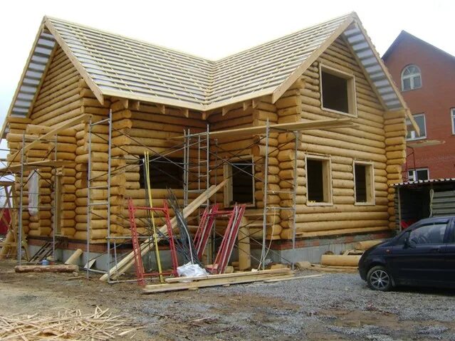 Кострома плотник. Кострома плотник. Дом из бревна с мансардой. Дом из бревна 6х8. Дачный дом 6х6 из клееного бруса.