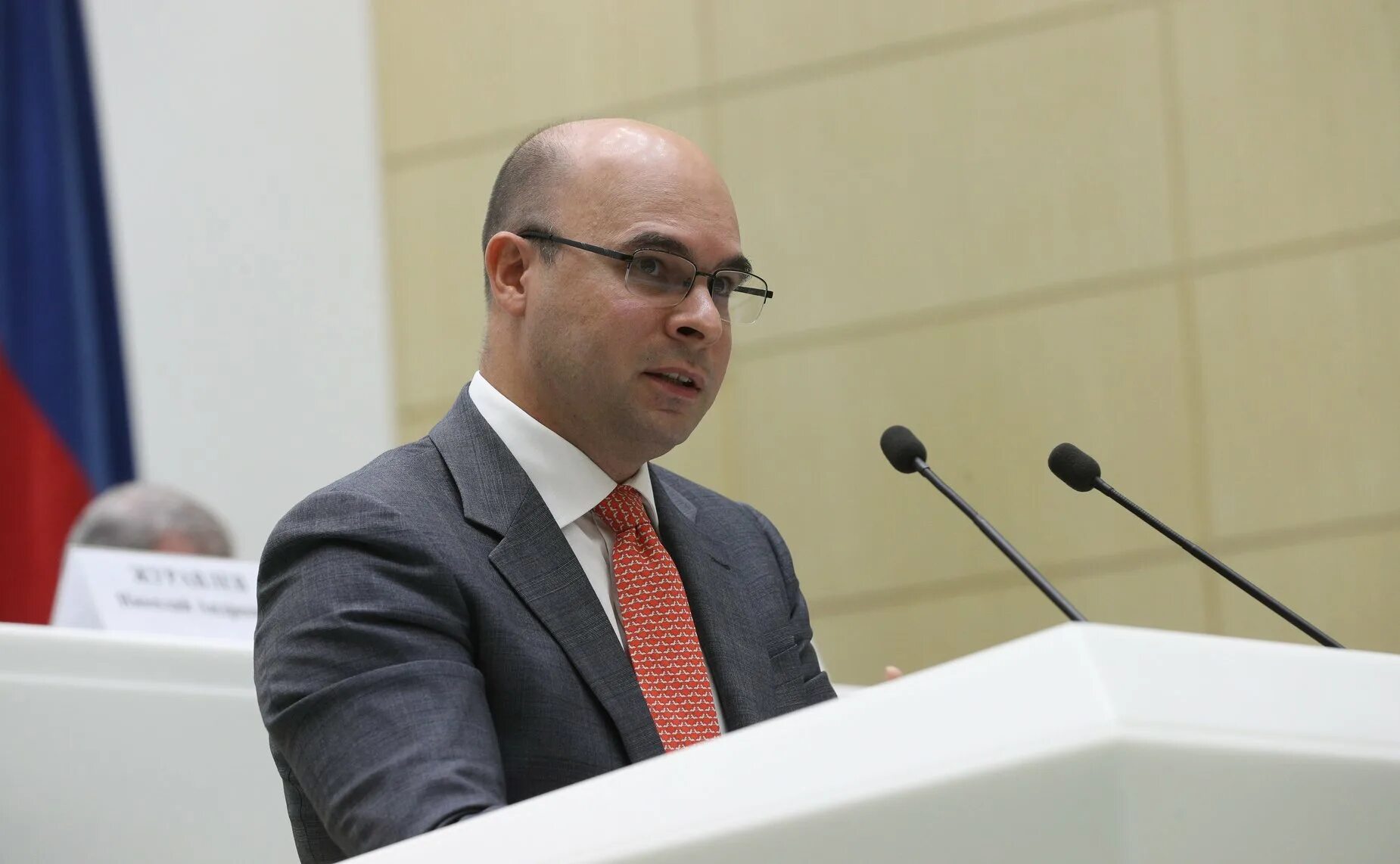 эльвира сахипзадовна набиуллина молодая. последнее совещание с участием набиуллиной. центробанк заседание. эльвира набиуллина в госдуме. заседание центробанка 2024.