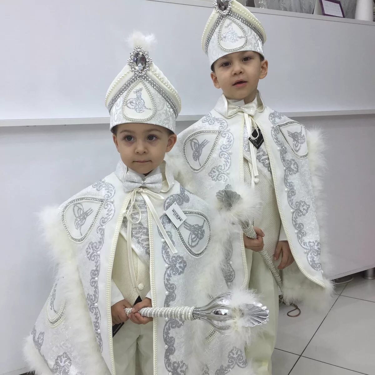 Праздник обрезания в узбекистане. Свадьба обрезания. Свадьба обрезания. Свадьба обрезания. Свадьба обрезания.