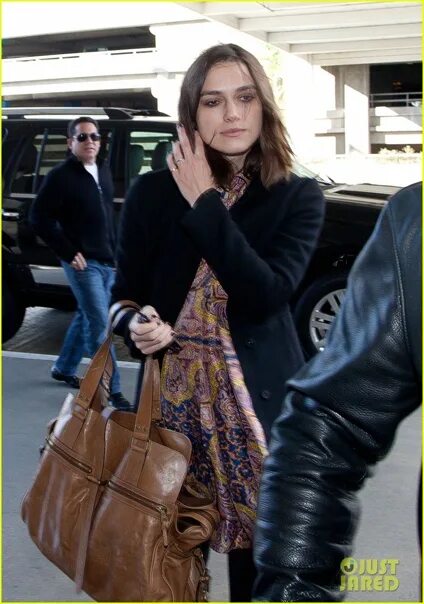 Keira Knightley arrives at the Atonement UK Premiere at Odeon Leicester Square o