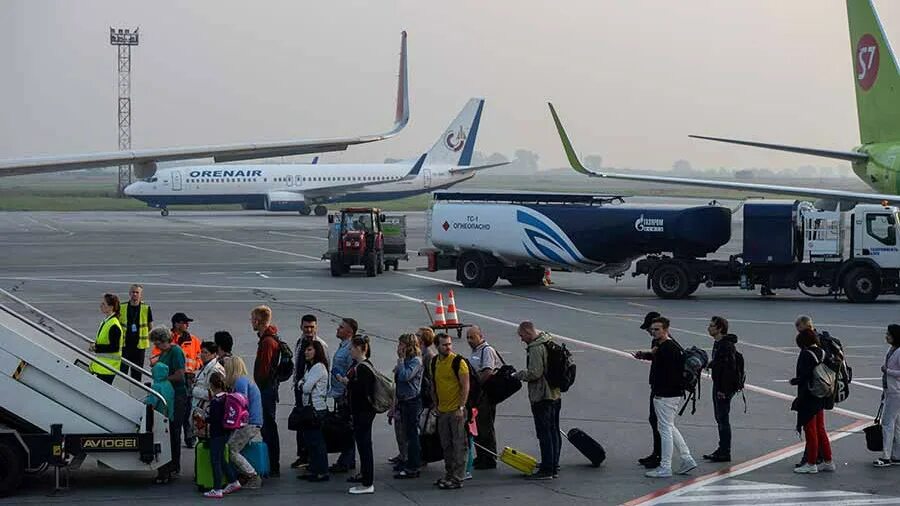 чартерные рейсы 2024. чартерный рейс. чартерный рейс. что значит чартерный самолет. регулярные рейсы туризм.